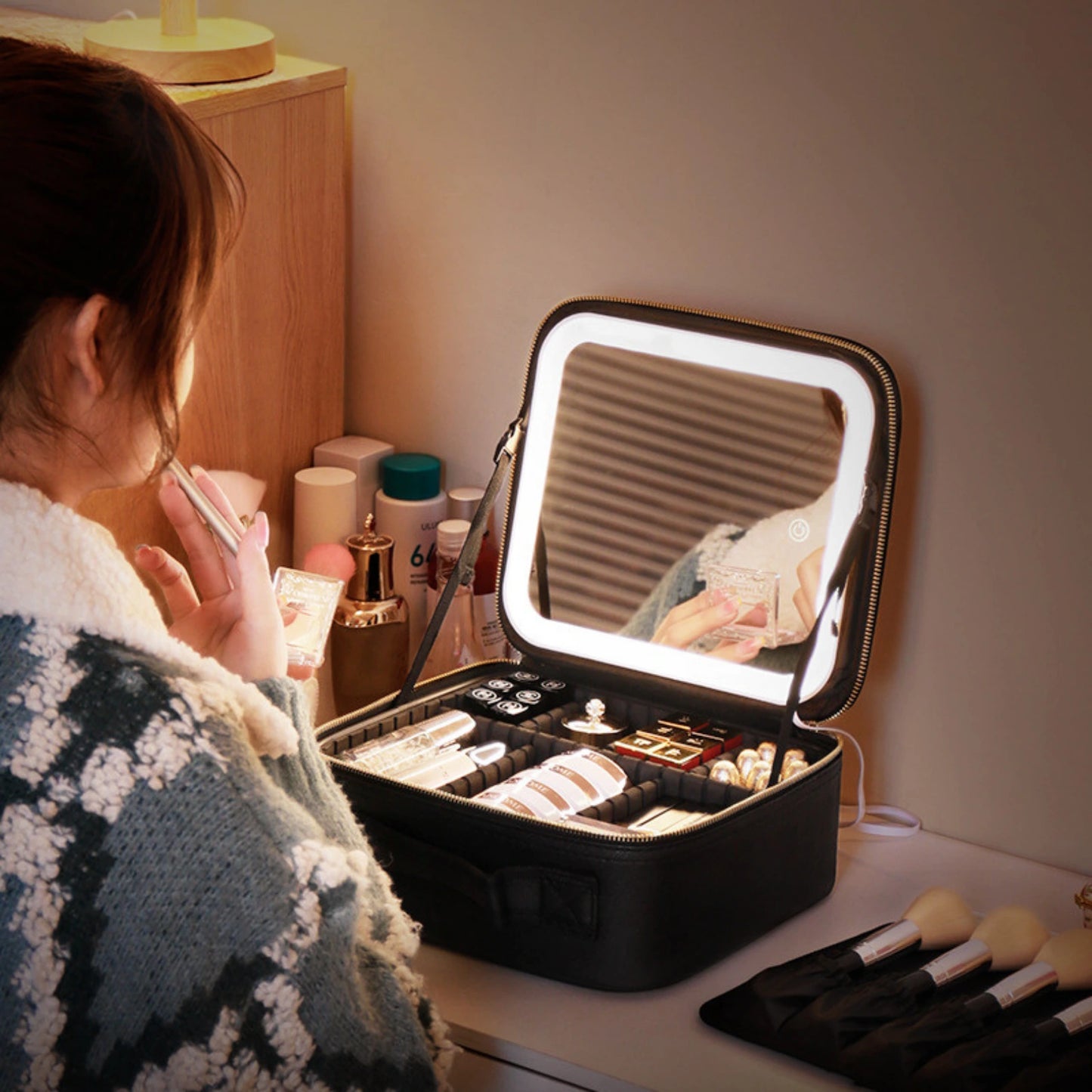 COSMETIQUERA PROFESIONAL CON ESPEJO-LUZ LED