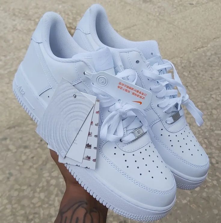 NIKE AIR FORCE ONE