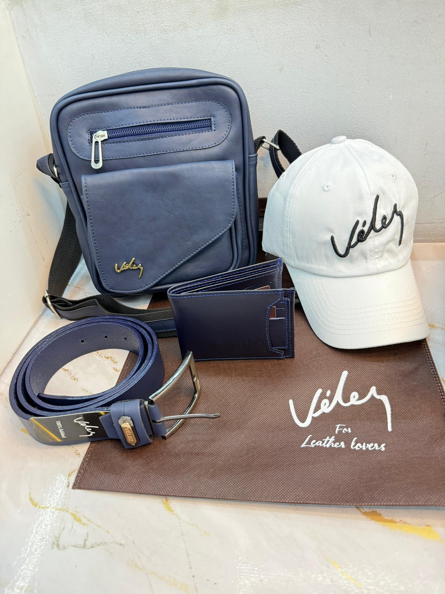 COMBO VÉLEZ PARA HOMBRE: EXCLUSIVO Y AUTÉNTICO