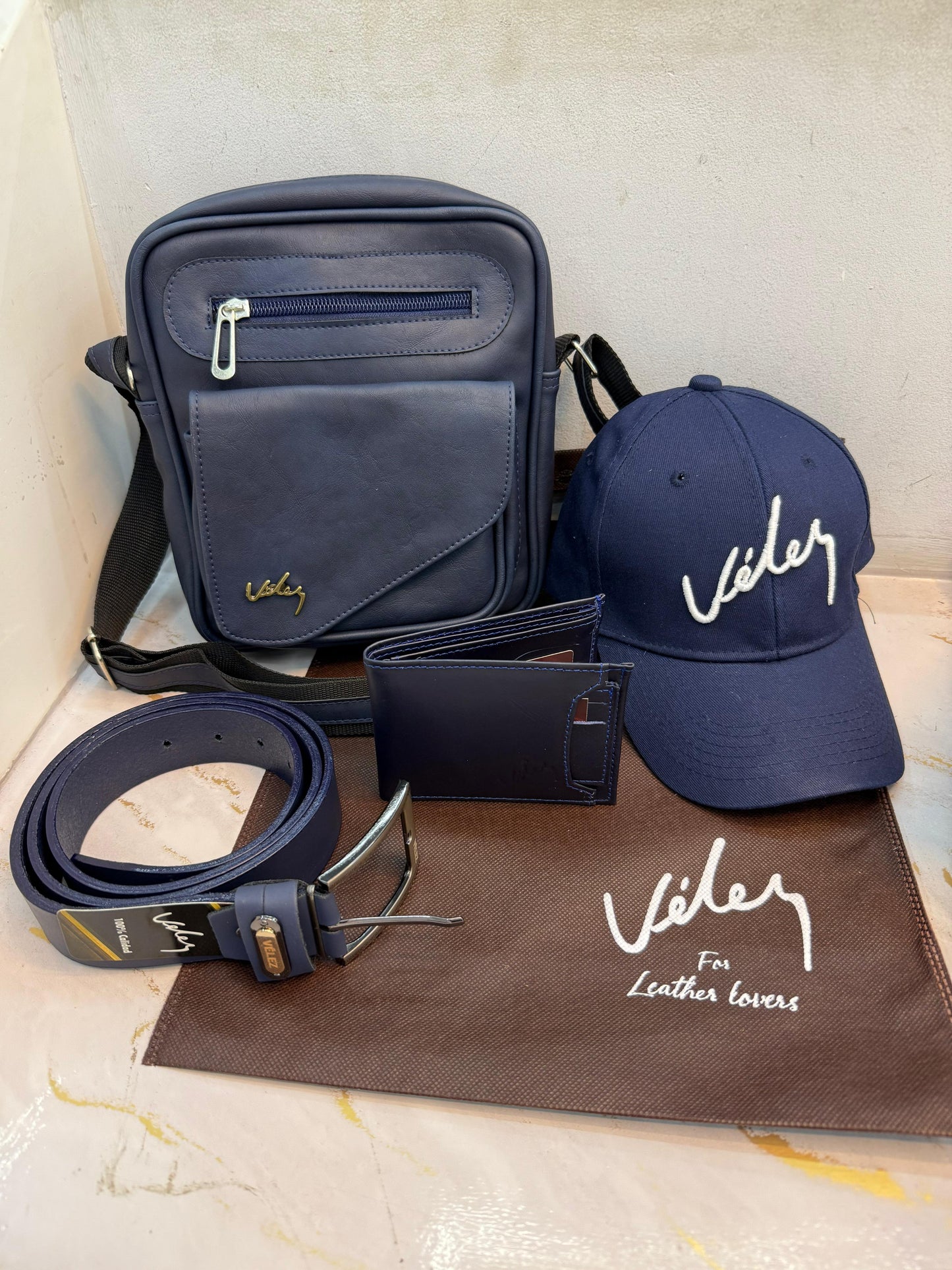 COMBO VÉLEZ PARA HOMBRE: EXCLUSIVO Y AUTÉNTICO