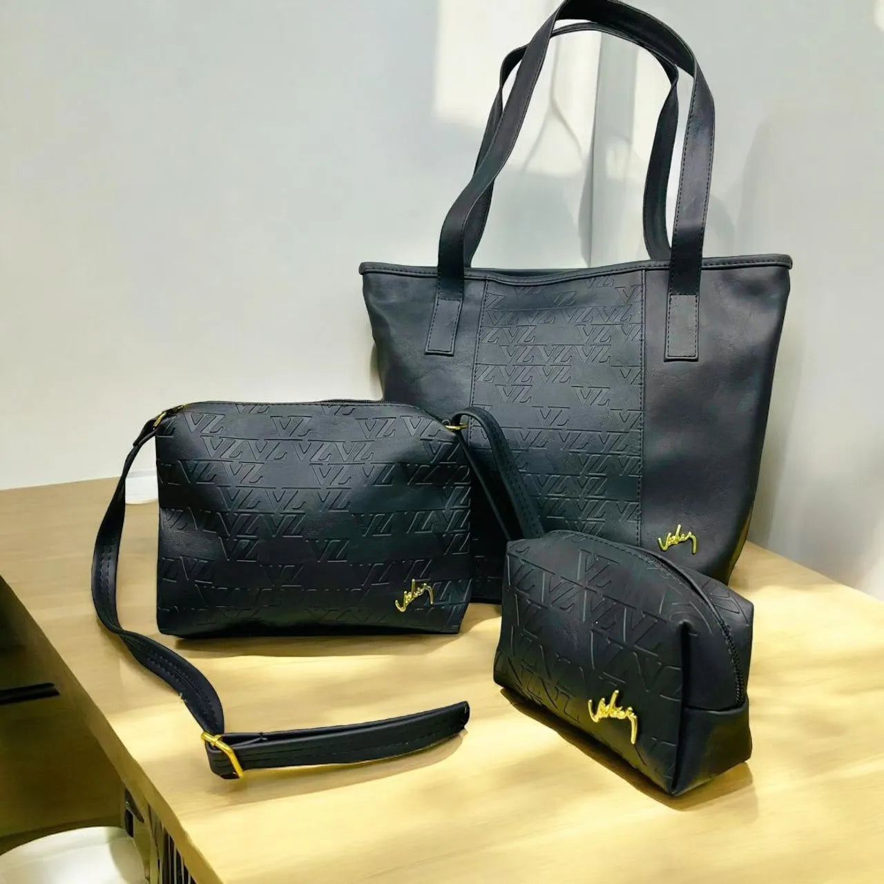 TRIO EN CUERO DAMA REF IBIZA VELEZ