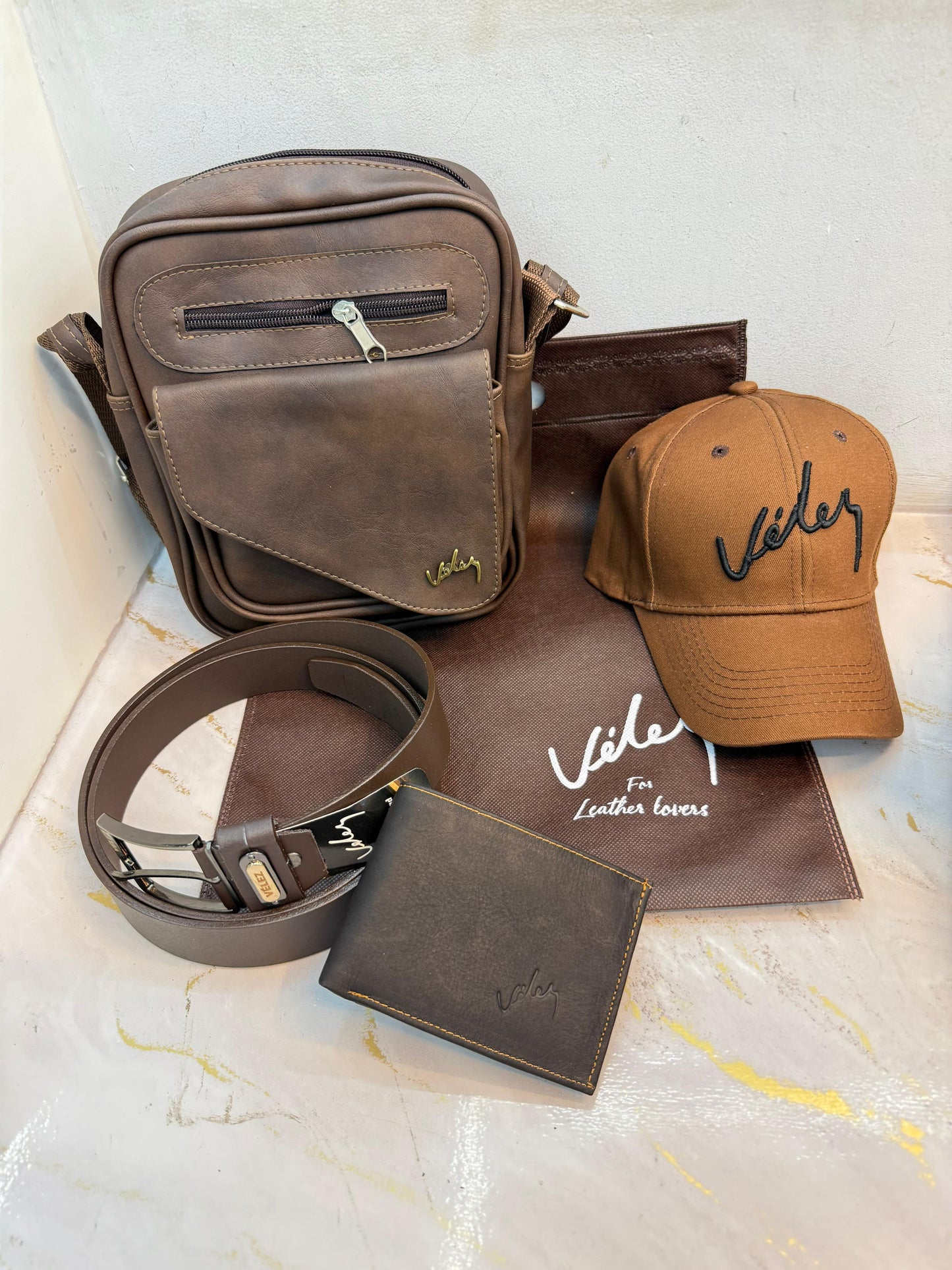 COMBO VÉLEZ PARA HOMBRE: EXCLUSIVO Y AUTÉNTICO